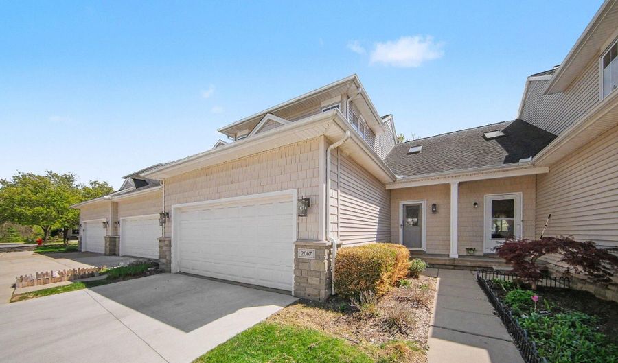 2067 Liberty Hts, Ann Arbor, MI 48103 - 3 Beds, 3 Bath