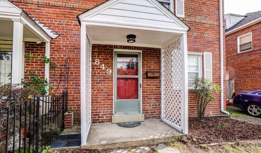 849 S GLEBE Rd, Arlington, VA 22204 - 3 Beds, 3 Bath