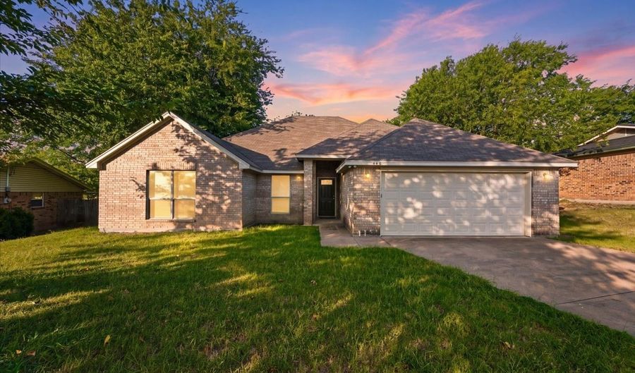 440 Pecan Dr, Aledo, TX 76008 - 4 Beds, 2 Bath