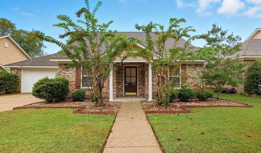 147 Basswood Cir, Brandon, MS 39047 - 3 Beds, 2 Bath