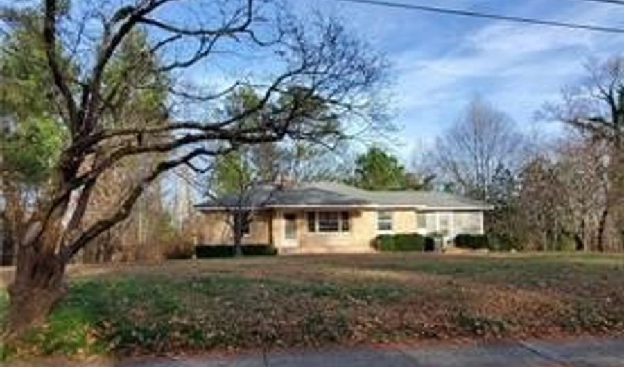 1025 Pickens St, Ball Ground, GA 30107 - 3 Beds, 1 Bath