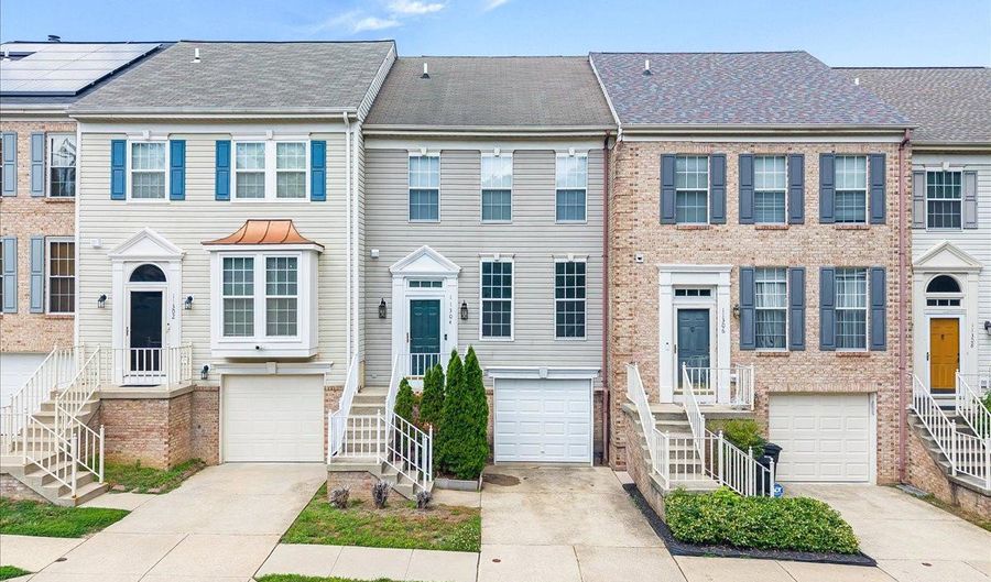 11304 SOUTHLAKES Dr, Bowie, MD 20721 - 3 Beds, 3 Bath