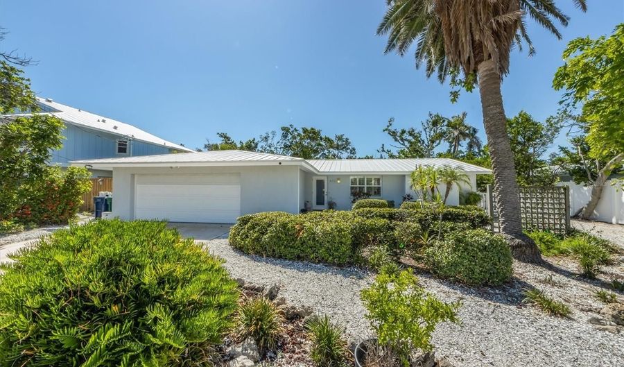 413 POINSETTIA Rd, Anna Maria, FL 34216 - 2 Beds, 2 Bath