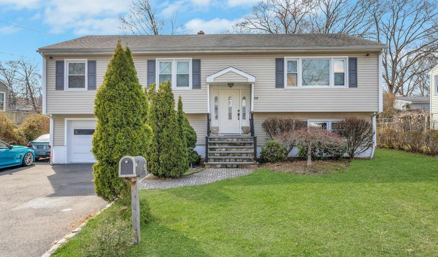 25 Quinsey Dr, Bridgeport, CT 06606 - 5 Beds, 2 Bath