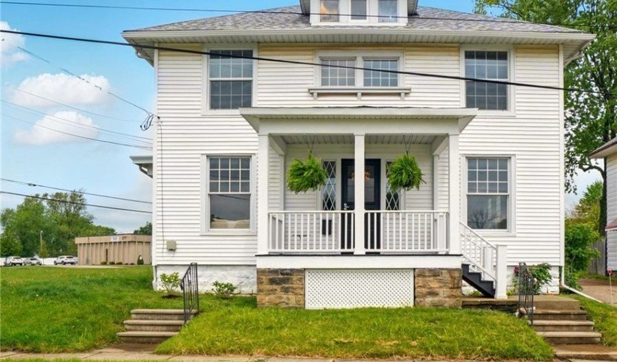 1433 W 4th St, Ashtabula, OH 44004 - 5 Beds, 3 Bath