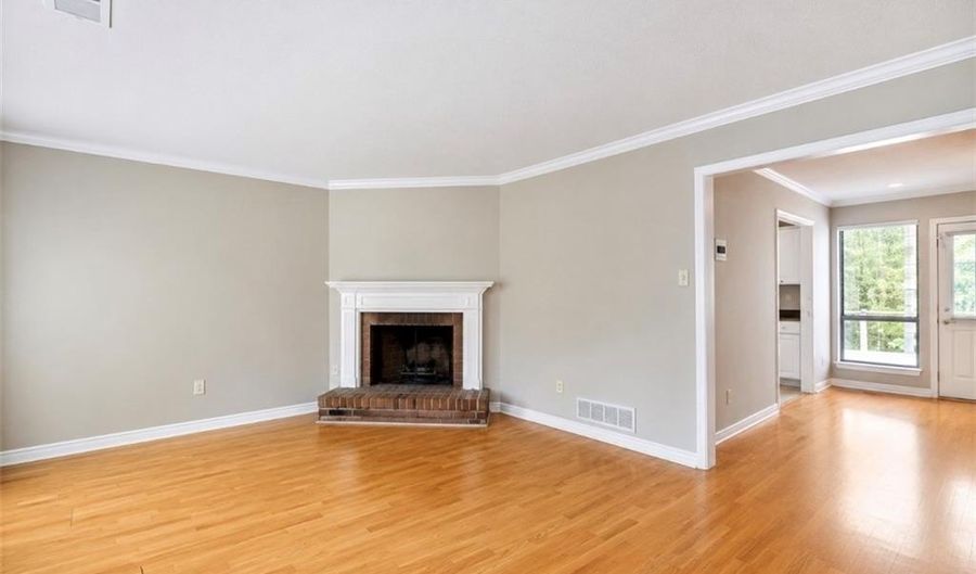 2390 Newport Lndg, Alpharetta, GA 30009 - 2 Beds, 3 Bath