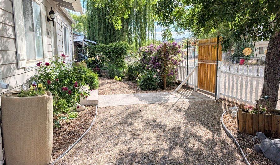 102 Rowan Dr, Caliente, NV 89008 - 2 Beds, 1 Bath