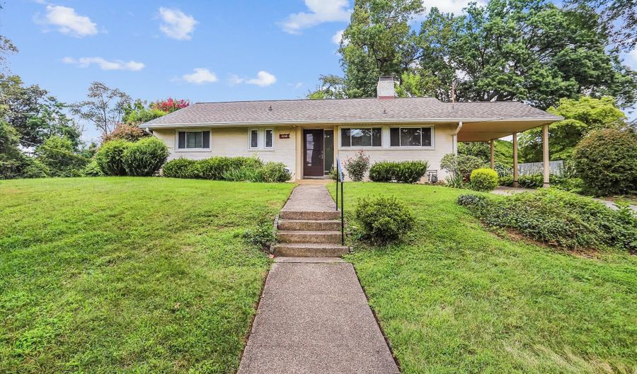 6049 AVON Dr, Bethesda, MD 20814 - 5 Beds, 3 Bath