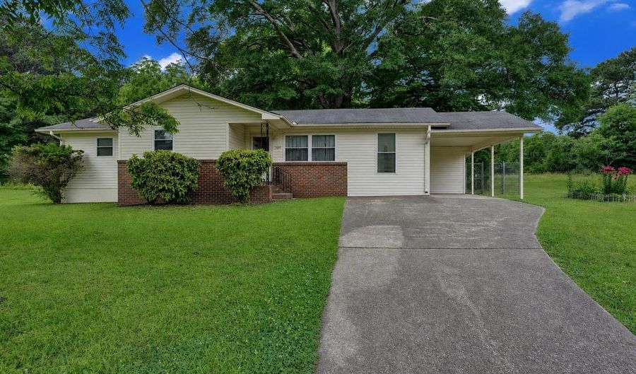 3609 RED OAK Dr, Adamsville, AL 35005 - 3 Beds, 2 Bath