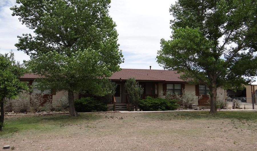 102 S Hackberry Dr, Alpine, TX 79830 - 3 Beds, 2 Bath