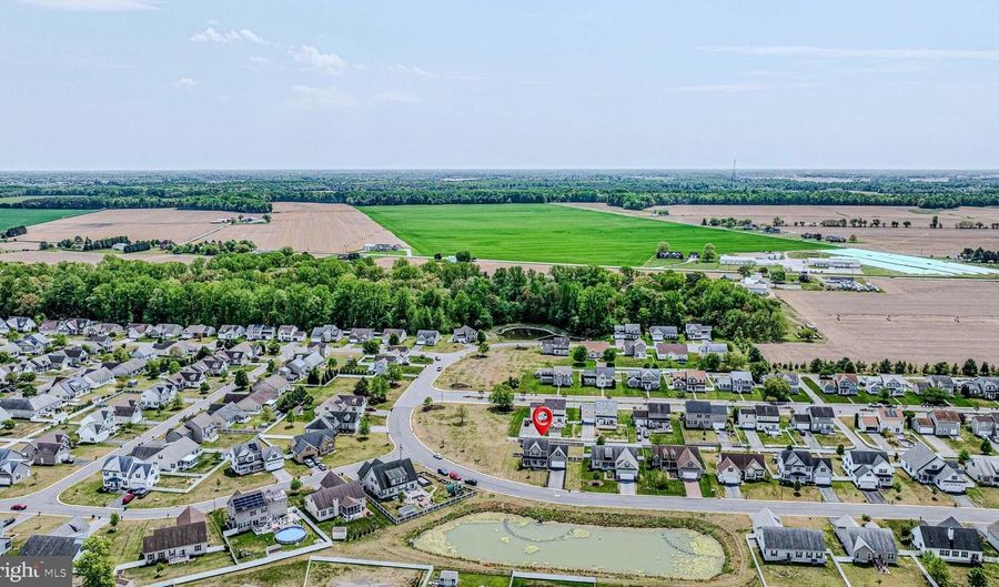 160 PONDS EDGE Dr, Felton, DE 19943 - 4 Beds, 3 Bath