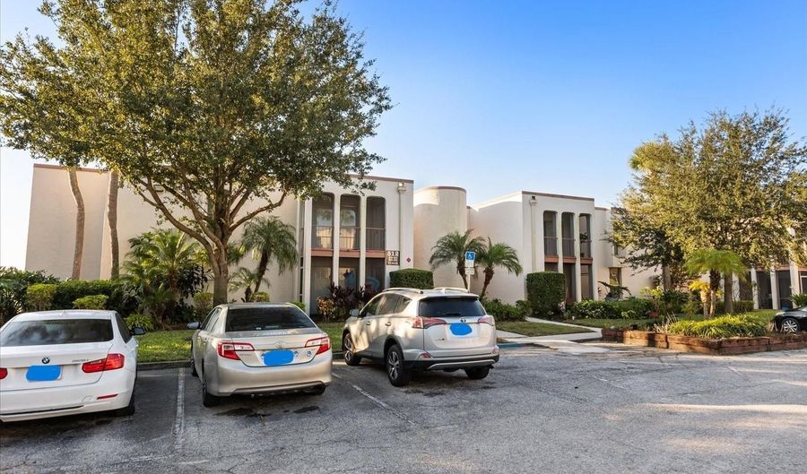 512 ORANGE Dr 32, Altamonte Springs, FL 32701 - 2 Beds, 2 Bath