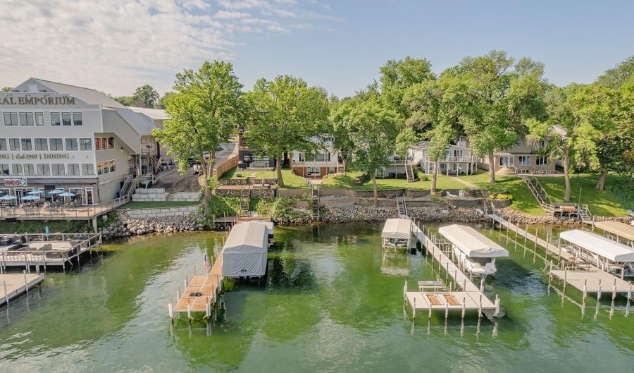 164 Park Pl, Arnolds Park, IA 51331 - 3 Beds, 3 Bath