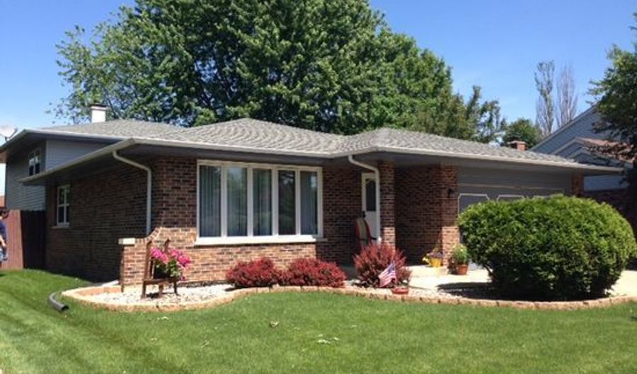 963 JAMESON Way, Westmont, IL 60559 - 4 Beds, 2 Bath