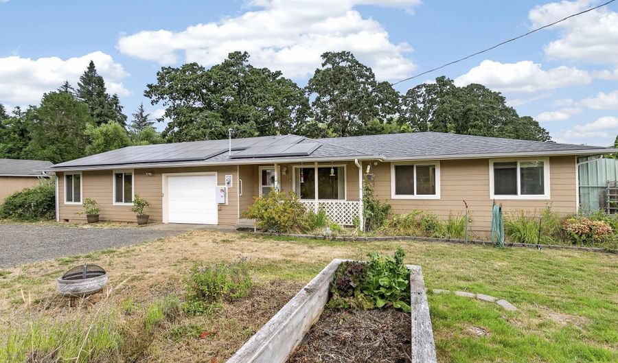38325 Scravel Hill Rd NE, Albany, OR 97322 - 4 Beds, 2 Bath
