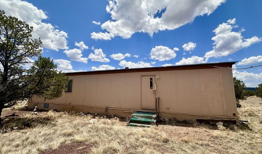 52 County Road 8010, Concho, AZ 85924 - 5 Beds, 3 Bath