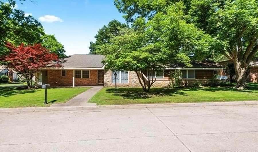 2360 Windsor Way, Bartlesville, OK 74006 - 3 Beds, 3 Bath