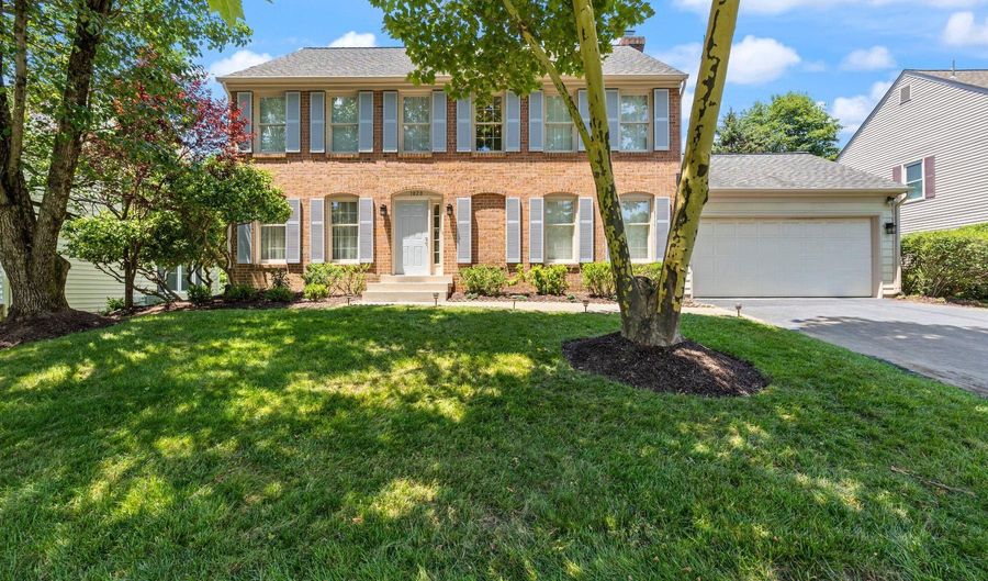 1020 WILLOWLEAF Way, Potomac, MD 20854 - 6 Beds, 4 Bath