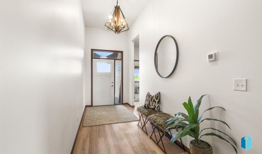 1528 W Autumn Cir, Brandon, SD 57005 - 3 Beds, 2 Bath