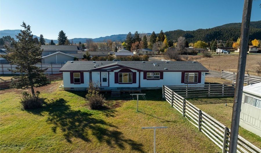 508 510 W 1st Ave, Boulder, MT 59632 - 3 Beds, 2 Bath