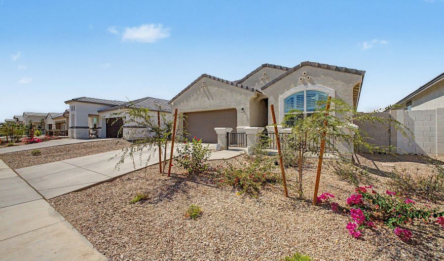 25436 W GRAHAM Trl, Buckeye, AZ 85326 - 4 Beds, 2 Bath