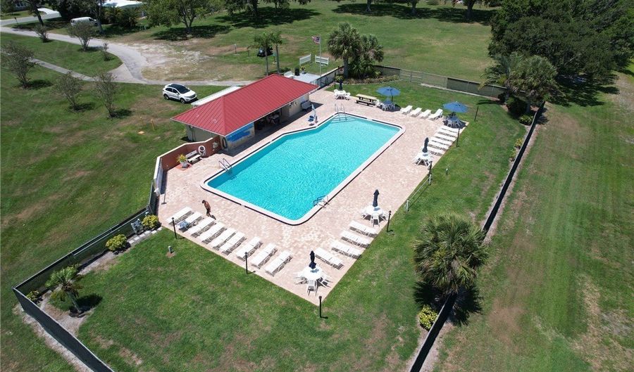 467 Egret Cir, Barefoot Bay, FL 32976 - 2 Beds, 2 Bath