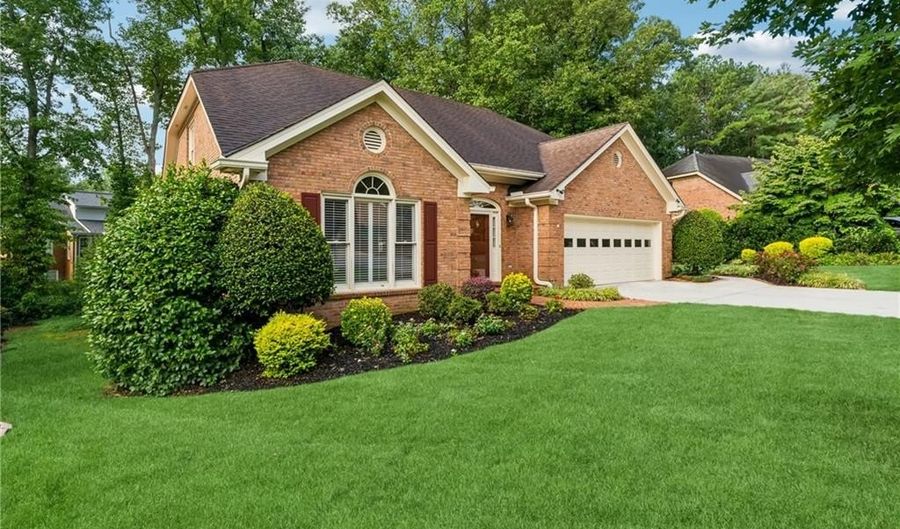 495 Carybell Ln, Alpharetta, GA 30004 - 4 Beds, 4 Bath