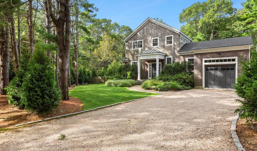 97 Oak Ln, Amagansett, NY 11937 - 6 Beds, 5 Bath