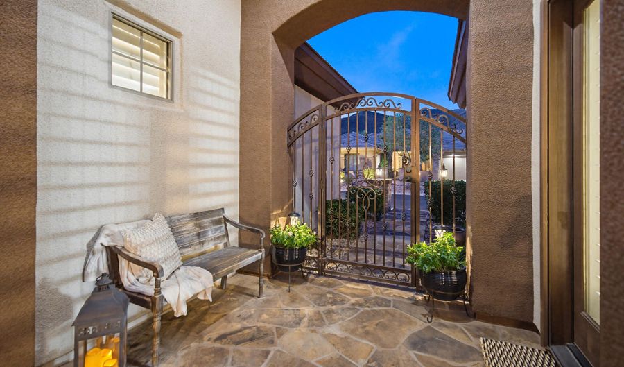 2547 W PRINCEVILLE Dr, Anthem, AZ 85086 - 5 Beds, 5 Bath