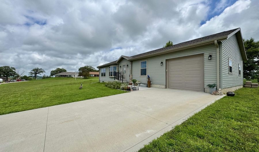 901 Ridge Rd, Anita, IA 50020 - 2 Beds, 2 Bath