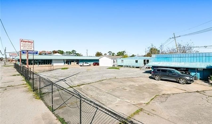 7777 W SAINT BERNARD Hwy, Arabi, LA 70032 - 0 Beds, 0 Bath