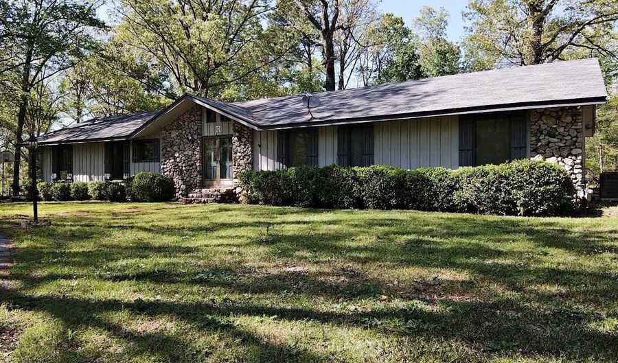 100 Canterbury Ln, Arkadelphia, AR 71923 - 3 Beds, 2 Bath