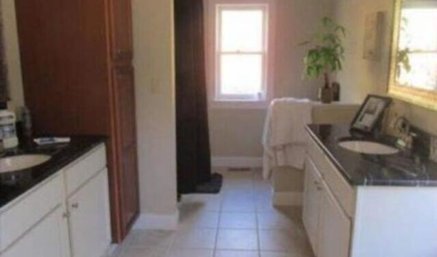 99 Cambridge Rd, Bedford, NH 03110 - 3 Beds, 3 Bath