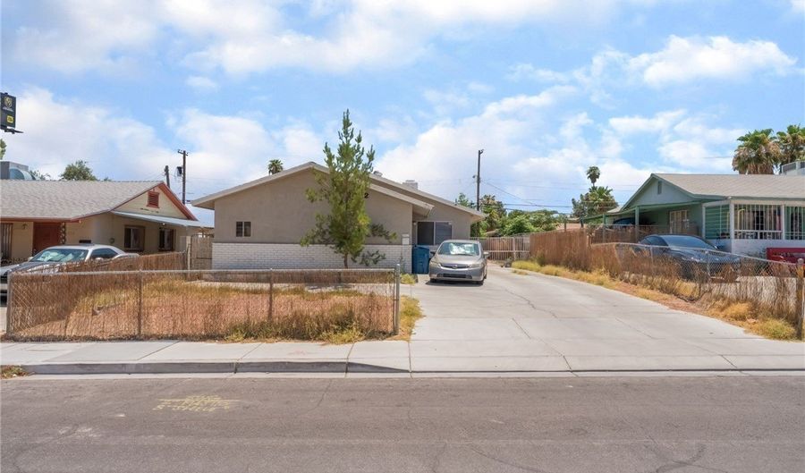 2002 Marlin Ave, Las Vegas, NV 89101 - 3 Beds, 2 Bath