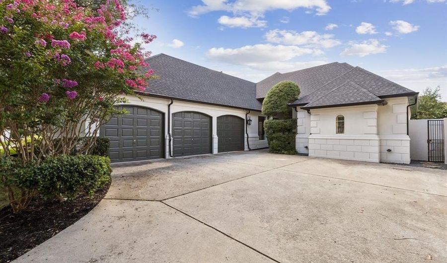 14733 Celestial Pl, Addison, TX 75254 - 3 Beds, 4 Bath
