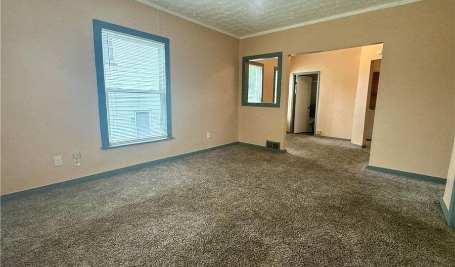 993 Concord Ave, Akron, OH 44306 - 3 Beds, 1 Bath