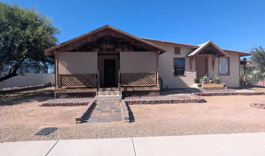139 E 6th St, Benson, AZ 85602 - 3 Beds, 2 Bath