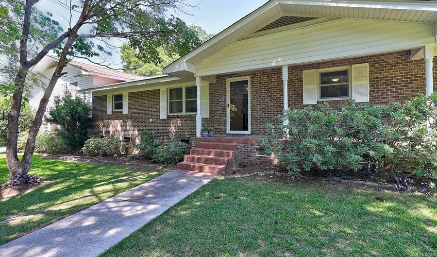 202 Christopher Dr, Abbeville, AL 36310 - 6 Beds, 4 Bath