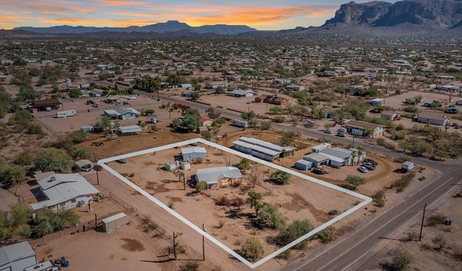 1926 E JUNCTION St, Apache Junction, AZ 85119 - 3 Beds, 2 Bath
