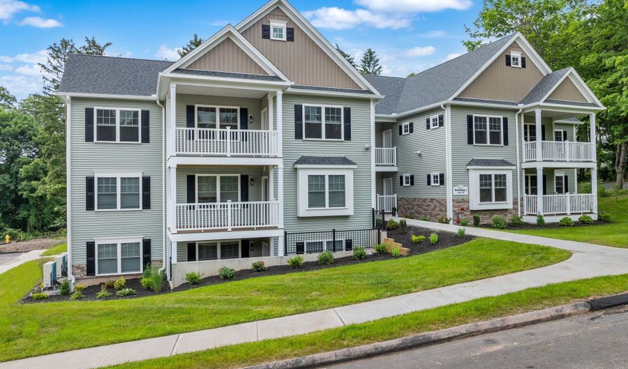 64 E Mitchell Ave 17, Cheshire, CT 06410 - 2 Beds, 2 Bath