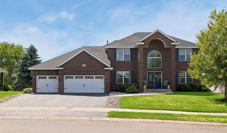 14255 Footbridge Way, Apple Valley, MN 55124 - 6 Beds, 4 Bath