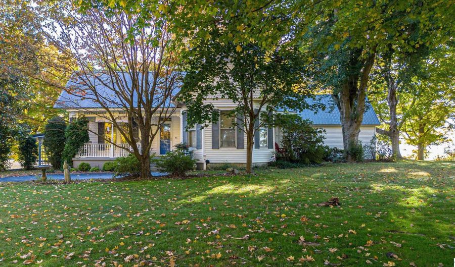 796 State Route 1772, Arlington, KY 42021 - 3 Beds, 2 Bath