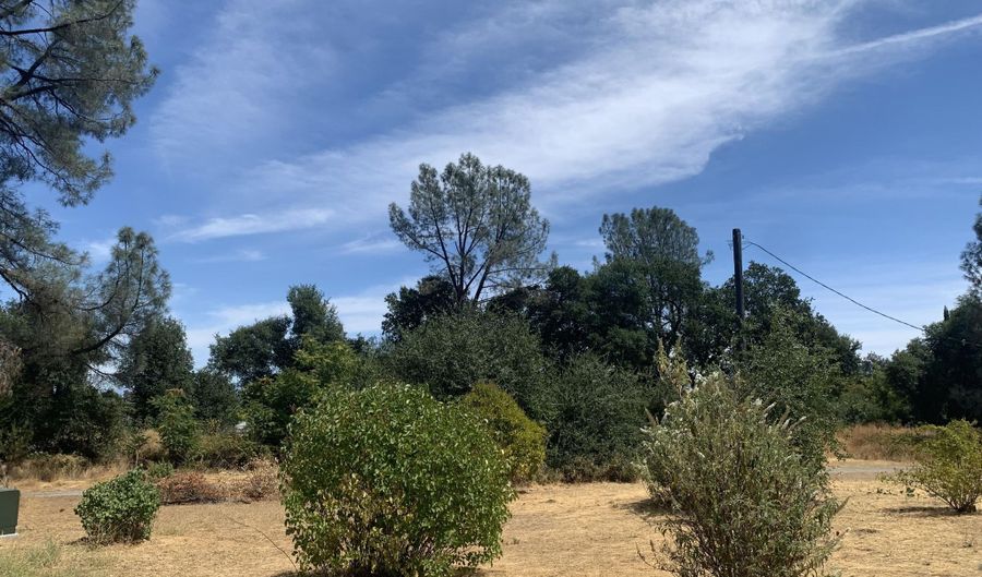 19325 Hill St, Anderson, CA 96007 - 3 Beds, 2 Bath