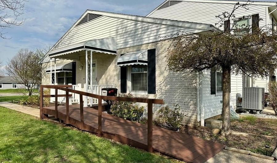 1125 Redburn Dr Unit 1 Apt A, Ashland, OH 44805 - 3 Beds, 2 Bath