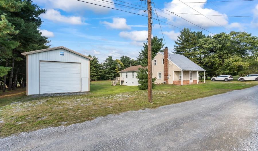 20722 JESSIE Ln, Boonsboro, MD 21713 - 4 Beds, 2 Bath