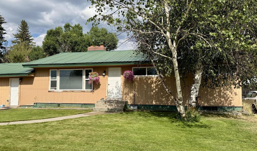 425 LINCOLN St, Afton, WY 83110 - 4 Beds, 2 Bath