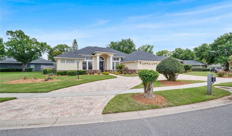 5237 CHISWICK Cir, Belle Isle, FL 32812 - 4 Beds, 3 Bath