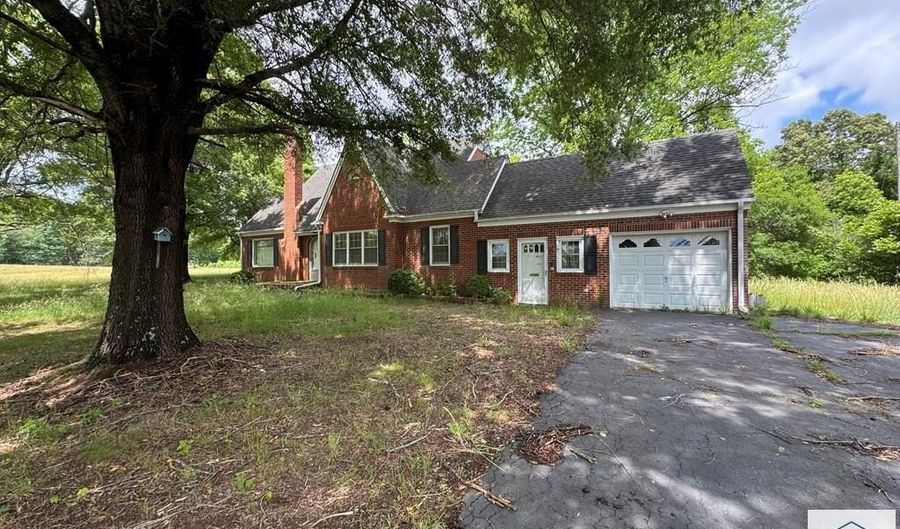 2074 Stones Dairy Rd, Bassett, VA 24055 - 3 Beds, 1 Bath