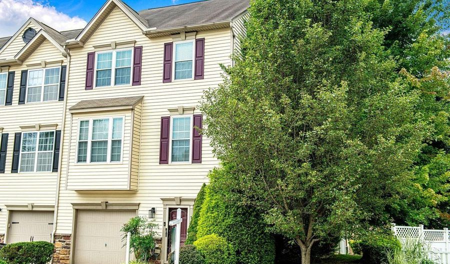 705 PERTHSHIRE Pl 124, Abingdon, MD 21009 - 3 Beds, 4 Bath