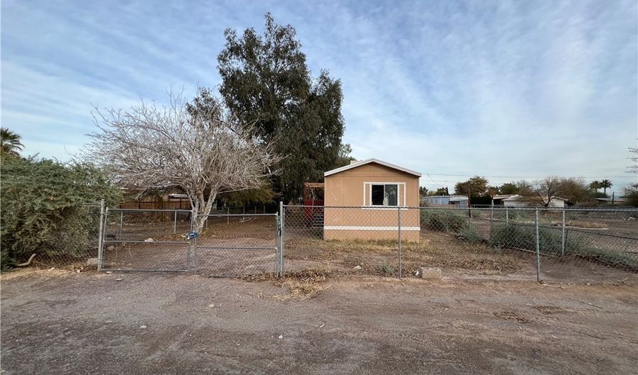 10566 S Copper Ln, Mohave Valley, AZ 86440 - 3 Beds, 2 Bath